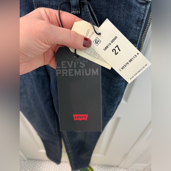 Levi’s Skinny Overalls size 27. BNWT runs small - Picture 5 of 6